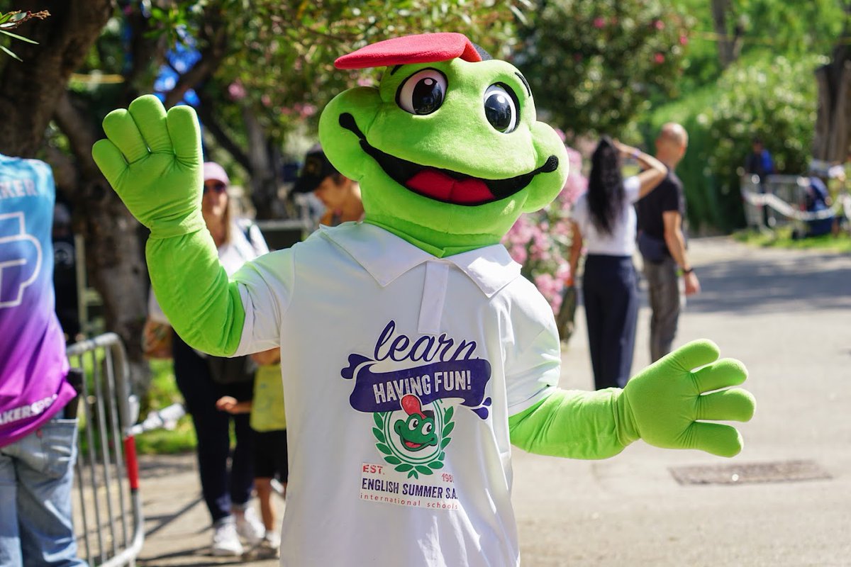 EnglishSummerSA's tweet image. El pasado fin de semana participamos en la Cursa Diagonal DIR Kids y la Fun Run de PortAventura World.
Nos encanta formar parte de iniciativas que combinan deporte, familia y valores.
Froggy también estuvo animando 🐸💚
englishsummer.com/noticias/%C2%A…