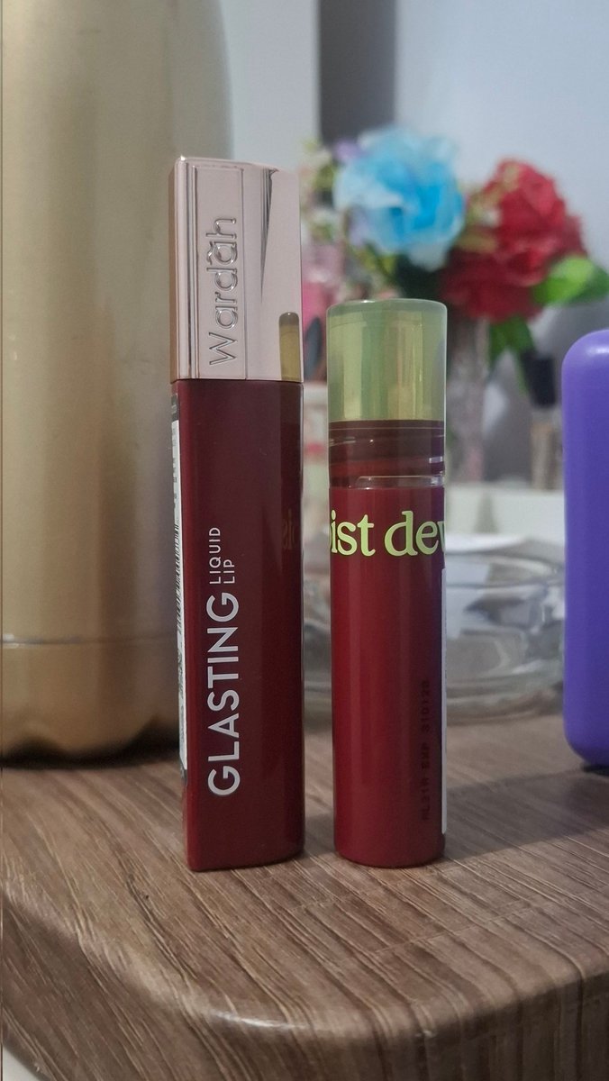 shinzuelle's tweet photo. halo, wts pl
Wardah Glasting shade 08 
Wardah Moist Dew Tint shade 07 
isi kira-kira masih 90%
warna nya cantik buat di ombre dalem 

Alasan di jual : Salah beli + udah punya shade yg sama 

take all 105k 
free ong 🍊 
dom Sukabumi, Jabar https://t.co/jUUYOyv0DC