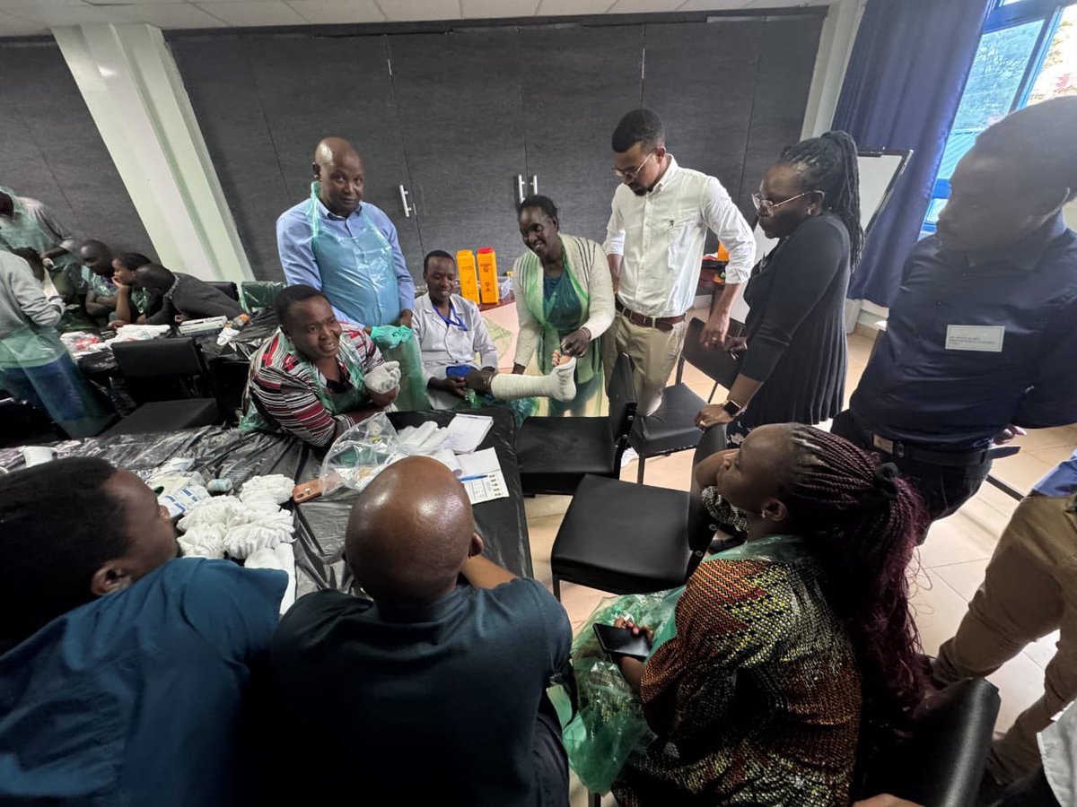 MTRHofficial's tweet photo. COSECSA Basic Surgical Skills Course Successfully Delivered at MTRH

Moi Teaching and Referral Hospital (MTRH) hosted a two-day Basic Surgical Skills Workshop on 21st and 22nd May , 2025, for first- and second-year residents under the College of Surgeons of East, Central, https://t.co/aQI99MwMVR
