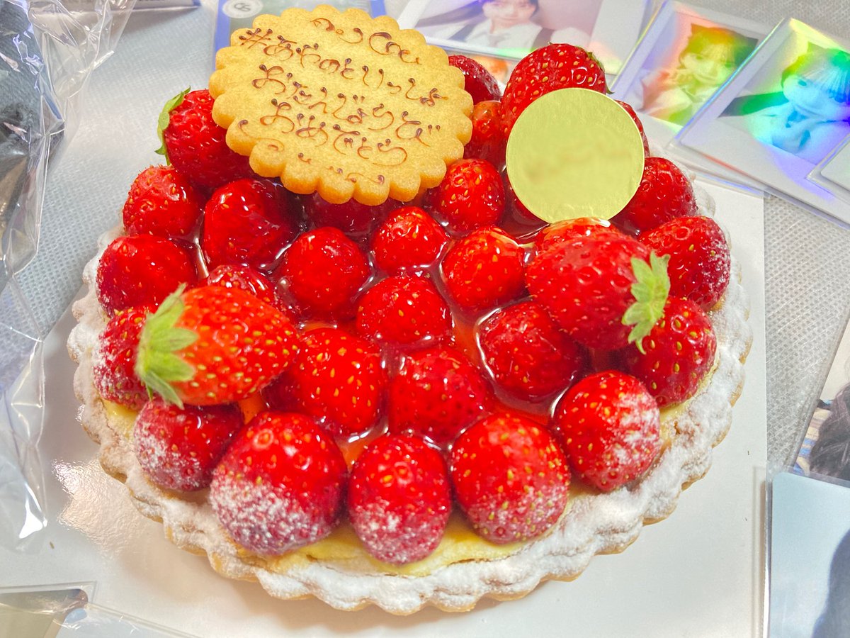 CSam_31's tweet photo. サプライズケーキとおんなじケーキお迎えしてきたよ🍓
プレートまで大満足❤︎

お祝いさせてくれて、生まれてきてくれてありがとう💙🪽

(お店の方もびっくりして喜んでくださいました✨)
#あやのといっしよ  
#増田彩乃生誕祭2025 
#彩乃にゃんにゃんバースデー2025 
#22歳の彩乃もだいすきやで https://t.co/i8uaA23KwK