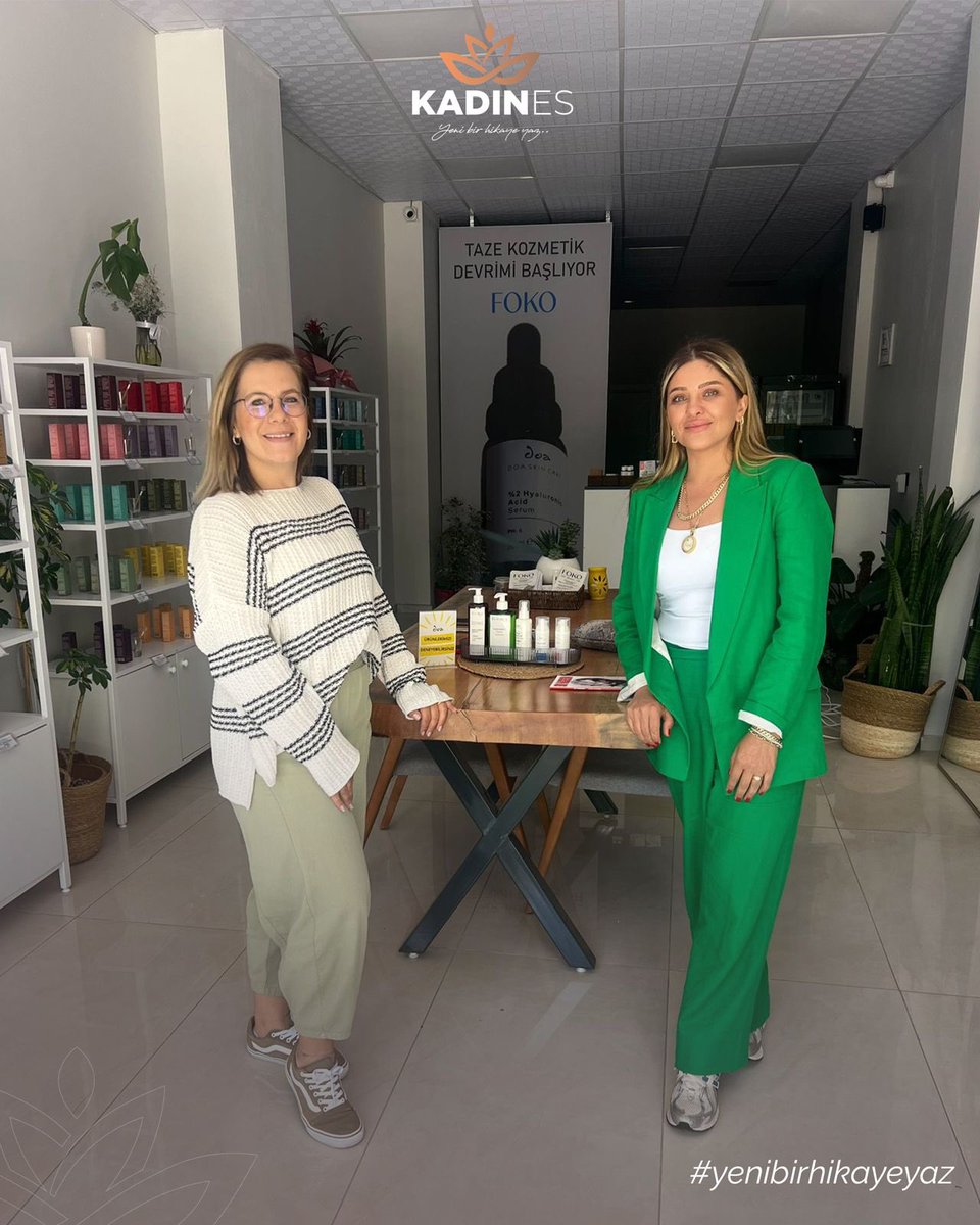 KadınesBaşkan Yardımcımız Filiz Topaç ile birlikte, doa dostu kozmetik ürünleriyle farkyaratan kadın girişimci Ceren Hanım’ı ziyaret ettik. Fokomarkasıyla tamamen doğal içeriklerden oluşankozmetik ürünler üreten CerenHanım, girişimciliği ve çevre duyarlılığıyla bizlereilham verdi