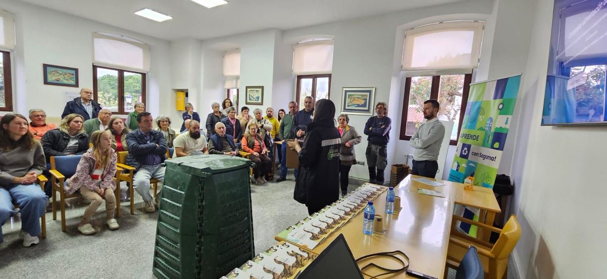 SogamaXunta's tweet image. 🌱 Veciños de Paderne aprenden a facer compost na casa nunha sesión formativa de Sogama. Reducir residuos e coidar o planeta, tamén dende o fogar ♻️

#Compostaxe #Sogama #EconomíaCircular #Paderne #CadaResiduoAoSeuContedor

🔗 f.mtr.cool/kyogjtawzc