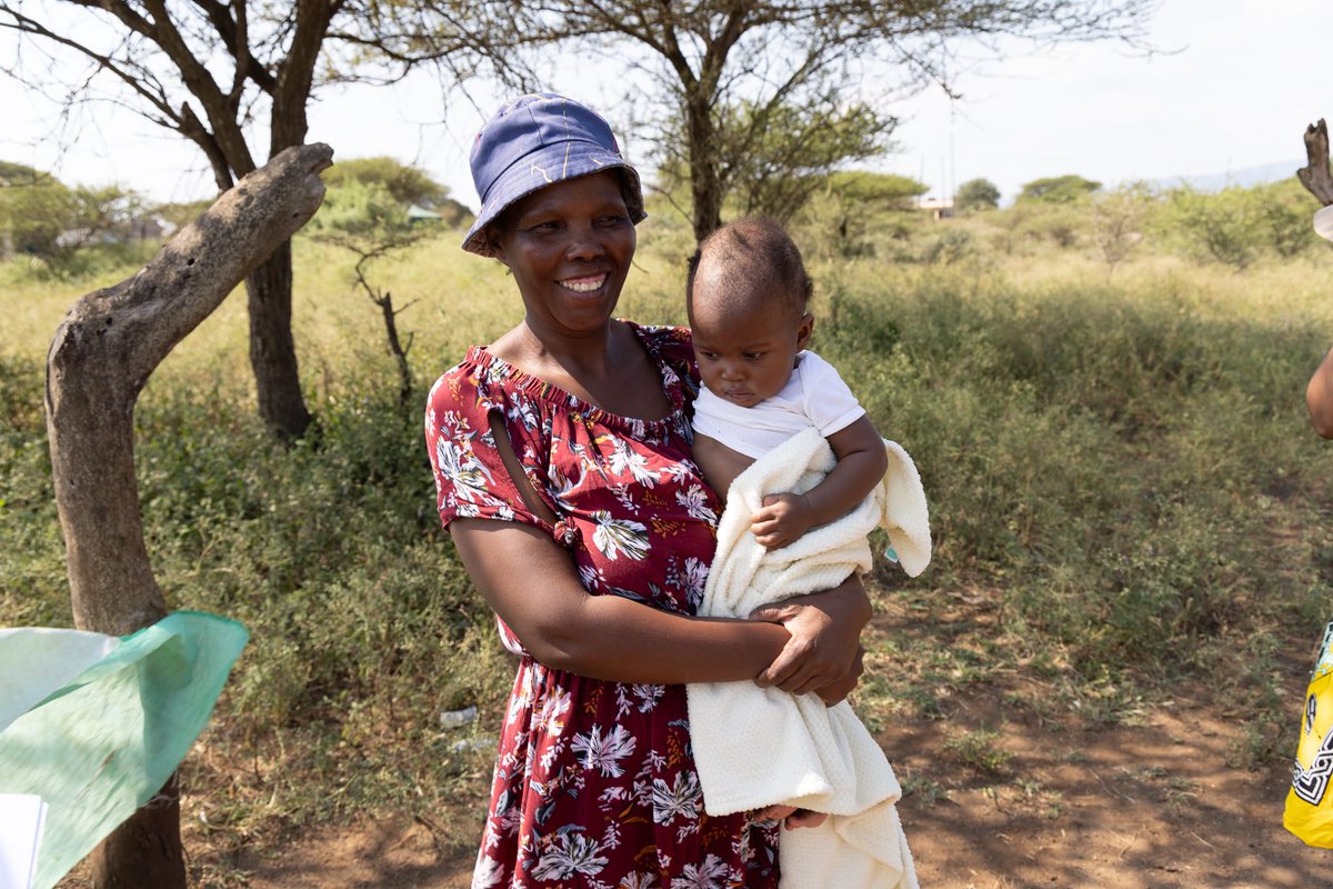 💬 “Every child in Eswatini should be born HIV free like Luca and I want to help make that happen. ”
– Elina, Team Hope supported group in Eswatini

Read her story and the difference Team Hope are helping her to make here: teamhope.ie/blog/born-free/