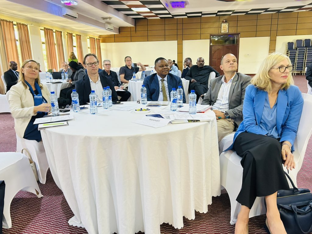 Great to kick off #NordicWeek2025 in Dodoma with the Energy Seminar🇫🇮🇩🇰🇸🇪🇳🇴🤝🇹🇿

Great discussions on boosting private investment in Tanzania’s energy sector.
Thanks to PS Mr. Felchesmi Mramba for strong collaboration and to Dodoma RC Hon. Rosemary Senyamule for the warm welcome.