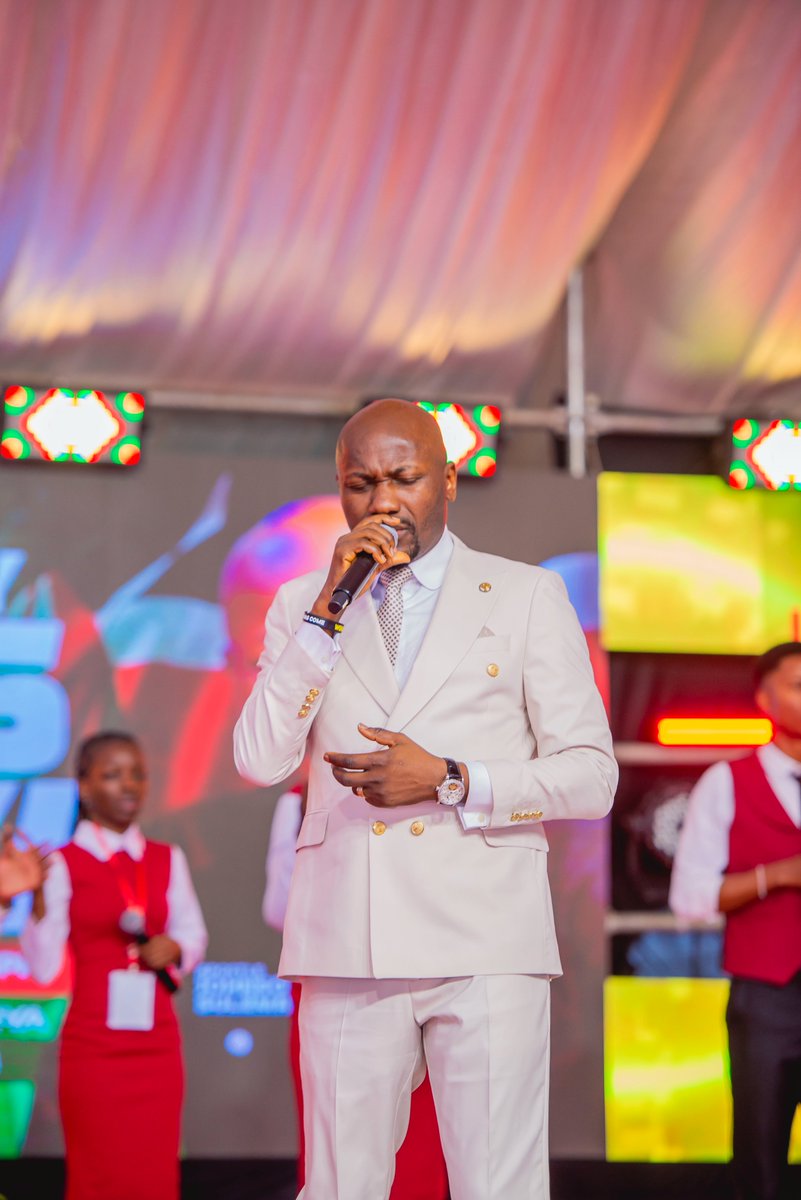 Testimony__TV's tweet photo. MINISTRATION  MOMENTS with Apostle Johnson Suleman. At Recovery Conference 2025. Day 1 || Morning Session 

#celebrationtv #testimonytv #apostlejohnsonsuleman #TRA #recovery2025 https://t.co/x2WZ49AV8X