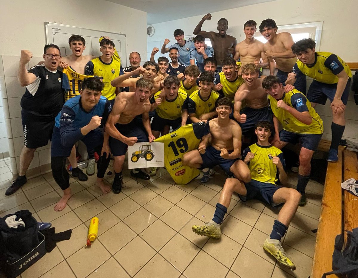 cefboscdetosca's tweet photo. 🤯 NÚMEROS DE TRACA

🔝 La temporada del Juvenil "B" ha estat d'escàndol. 73 punts, 2n lloc i a només 1 punt del campió, l'At. Bisbalenc

💛 Diumenge, victòria al camp de l'Esplais per tancar el curs. Sou enormes, grocs. Orgull de planter

#TractoretGroc #BDT1978 https://t.co/2ry7ILYnNn