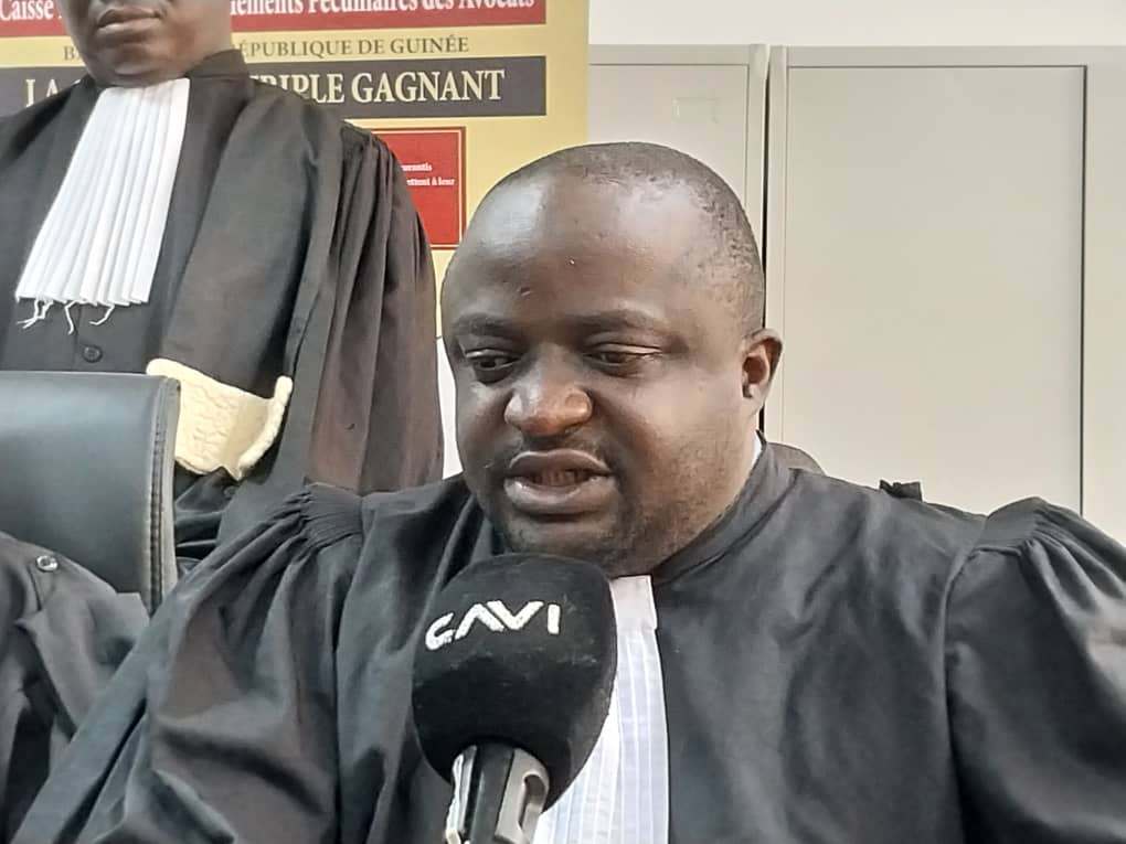 VisionGuinee's tweet image. Me Pépé Antoine Lamah : ‘’Dix ans de prison pour un voleur de téléphone, quatre ans seulement pour un voleur de millions de dollars’’ visionguinee.info/me-pepe-antoin… #Kibaro #Justice #TuesdayFeeling