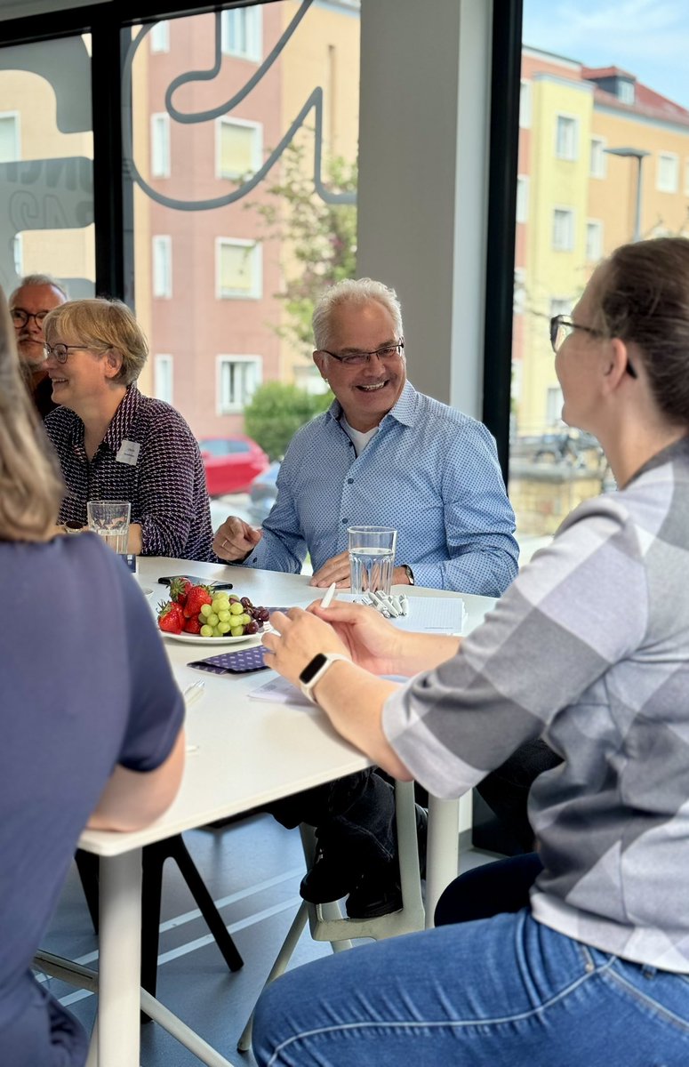 TactileInternet's tweet image. Today: visit from representatives from #LaSuB from across Germany at #ComSpace @LHub42 ! We showcased our #AI, #tactileinternet & #coding school modules. Highlight: a visit to the #CeTIBAR featuring our humanoid robot #Ameca! 🤖✨@tudresden_de @dfg_public
#CeTI #STEM #MINT