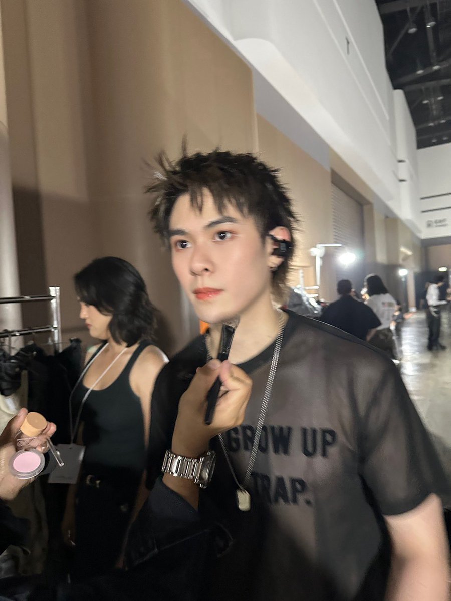 คือรีบจิงแบบ quick change กันเลยทีเดียว🤣 #JackieJackrin