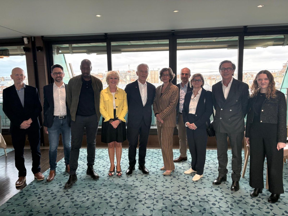 Réunis pour faire réussir nos entreprises, et avec elles la France ! 🇫🇷💪🏼

Apprentissage, simplification, emploi des seniors, actualités européennes et internationales, nous avons abordé tous ces grands sujets qui comptent pour les entreprises et pour la société avec les
