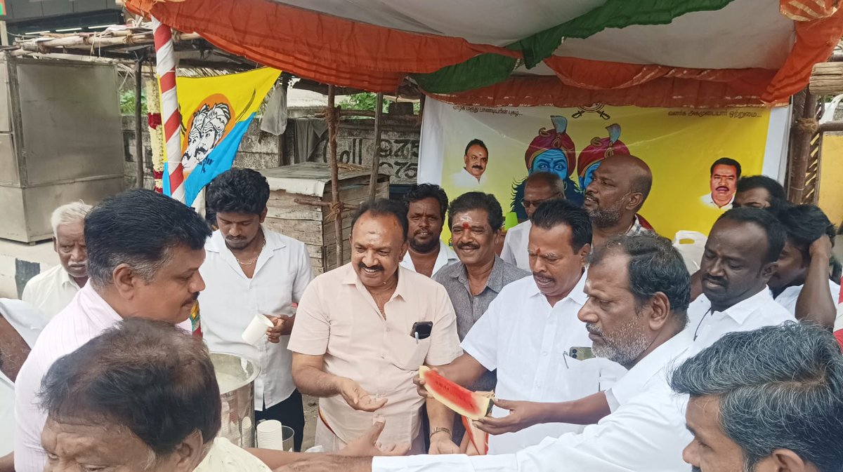 agamudayar2021's tweet image. அகமுடையார் சங்க தலைவர்
#நசெல்வதுரைகௌரவத் தலைவர்#அசிவஞானம், ஆகியோர்களின்வழிகாட்டுதலின்படி27-05-2025இன்று காலை12மணியளவில்திருவண்ணாமலைமாநகர்#கீழ்நாத்துர்மண்டலசார்பில்#தண்ணீர்பந்தல்திறப்புவிழாஅவர்களின்ஏற்பாட்டில்தண்ணீர்பந்தல்திறப்புவிழாநடைபெற்றதுஇங்கனம்அகமுடையார்சங்கம் திருவண்ணாமலை