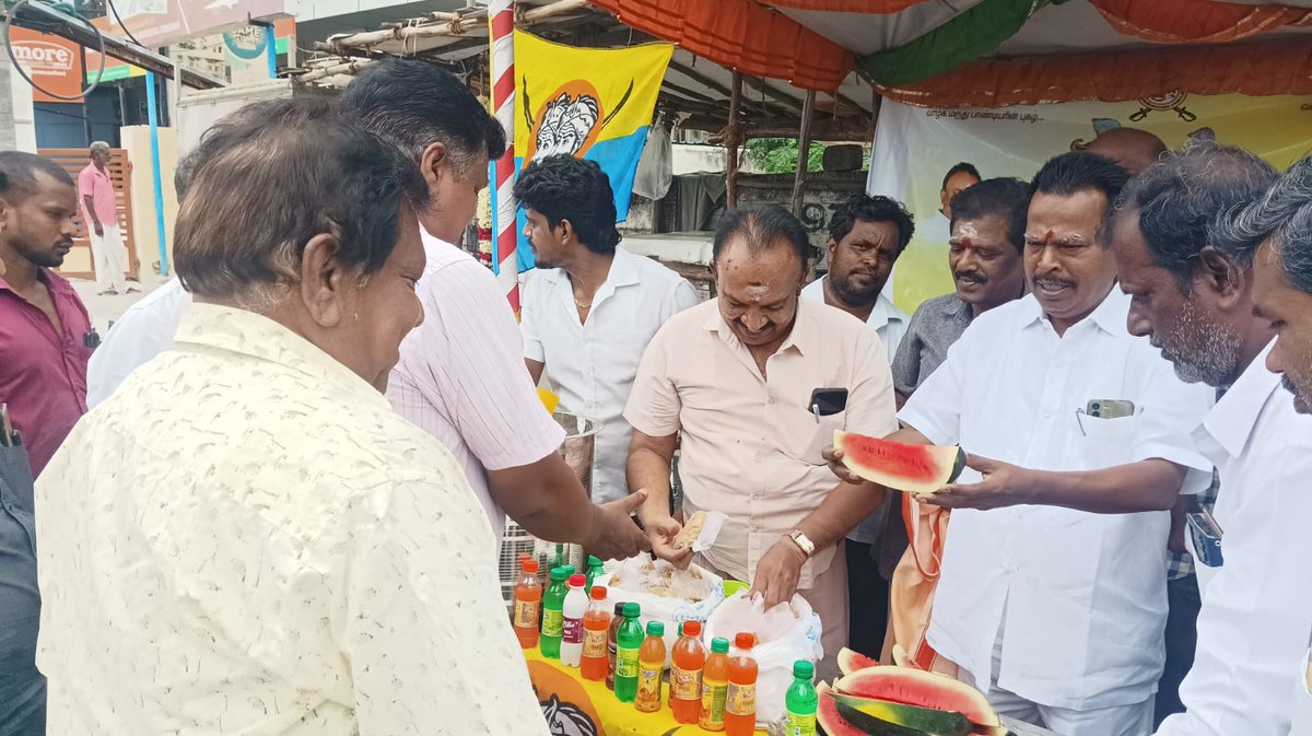 agamudayar2021's tweet image. அகமுடையார் சங்க தலைவர்
#நசெல்வதுரைகௌரவத் தலைவர்#அசிவஞானம், ஆகியோர்களின்வழிகாட்டுதலின்படி27-05-2025இன்று காலை12மணியளவில்திருவண்ணாமலைமாநகர்#கீழ்நாத்துர்மண்டலசார்பில்#தண்ணீர்பந்தல்திறப்புவிழாஅவர்களின்ஏற்பாட்டில்தண்ணீர்பந்தல்திறப்புவிழாநடைபெற்றதுஇங்கனம்அகமுடையார்சங்கம் திருவண்ணாமலை