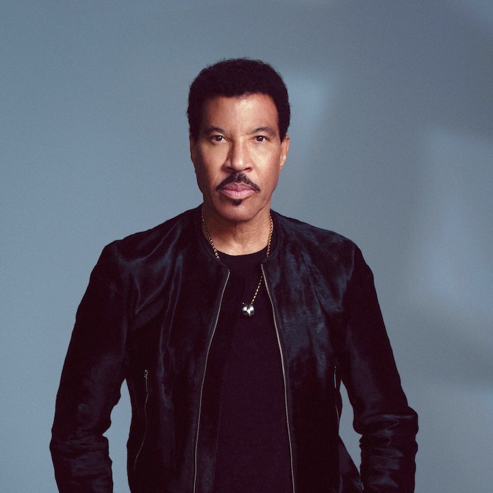 📆This Sunday! Lionel Richie brings his Say Hello To The Hits tour to #3Arena. Joining us?

6:30pm - Doors
8:00pm - Brooke Combe
9:00pm - Lionel Richie
*Times are subject to change

Please note:
💳 3Arena is a fully cashless venue
👜 Maximum bag size limit is 40cm x 40cm x 20cm