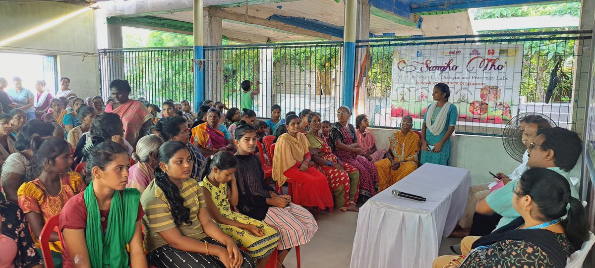SpandanOdisha's tweet photo. Our youth collective's meeting was conducted in Penthakotta along with DLSA and Puri Municipalty, Puri . We tried to chalk out strategy for 'Youth Governance in Waste Management in urban slum  set up...
#wastemanagement #cleanness #Youthengagement
@YouthCommutiny @dm_puri https://t.co/PzR8YOf5m9