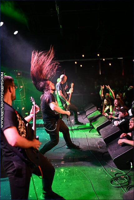 SeasonofMist's tweet photo. Sick shots of Worrmed crushing at MDF this weekend!
Shots by Aaron Pepelis for https://t.co/24qUmMDOfp. Check the site for a full gallery of MDF pics.
#Wormed #DeathMetal #MarylandDeathFest #MDF2025 https://t.co/3Gjfrk67gI