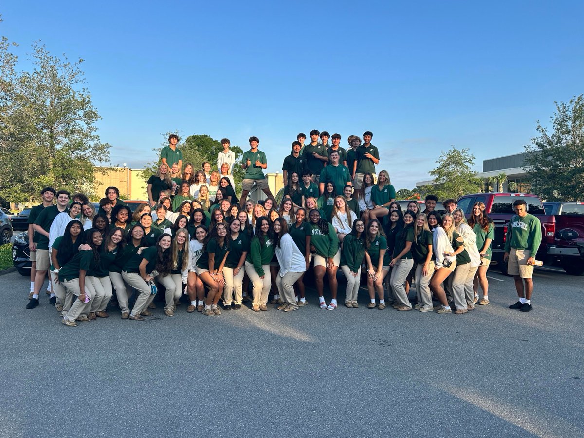It’s the final few days of the academic year at Tampa Catholic! 🎉

While our seniors were busy preparing for graduation last week, the rising seniors C/O 2026 kept the spirit alive with a fun tradition — a tailgate celebration in the senior parking lot! 🚗🎶