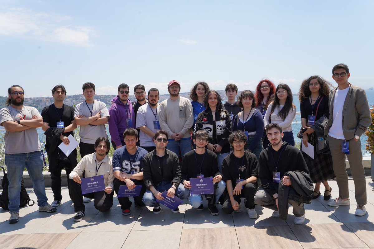 Bahçeşehir Üniversitesi 2. Espor Kulüpleri Çalıştayı tamamlandı. 🎉

Bugün üniversitelerini ve kulüplerini temsilen gelen tüm temsilcilere teşekkür ederiz 🙏

Bir sonra ki organizasyonda görüşmek üzere 👋