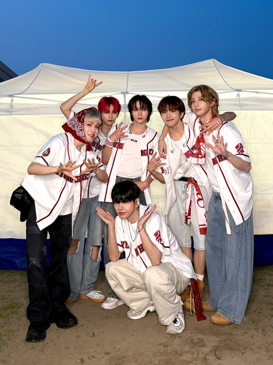 in love with this ot6 photo