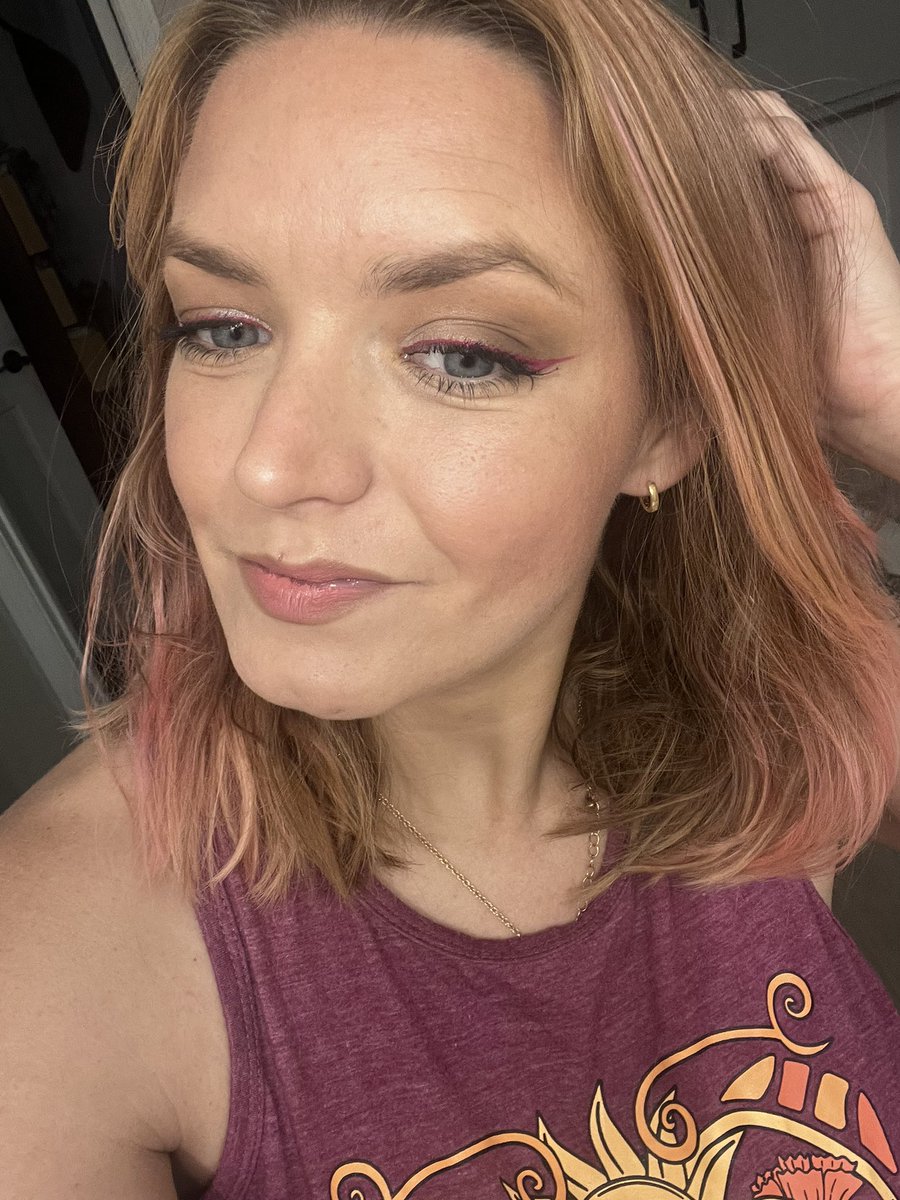 Tried some new makeup! Aoa makeup and face products! Love this red liner!