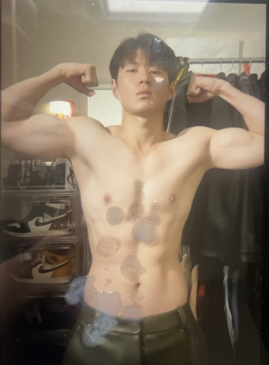 lwlpriv02's tweet photo. Ups 🤭 https://t.co/a9hR3uOpHo