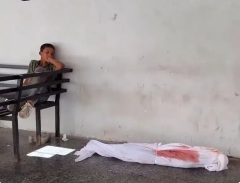 "Bir kefen, bir dua , bir suskun ümmet ..."
Her cenaze bize sessizliğimizi hatırlatıyor.