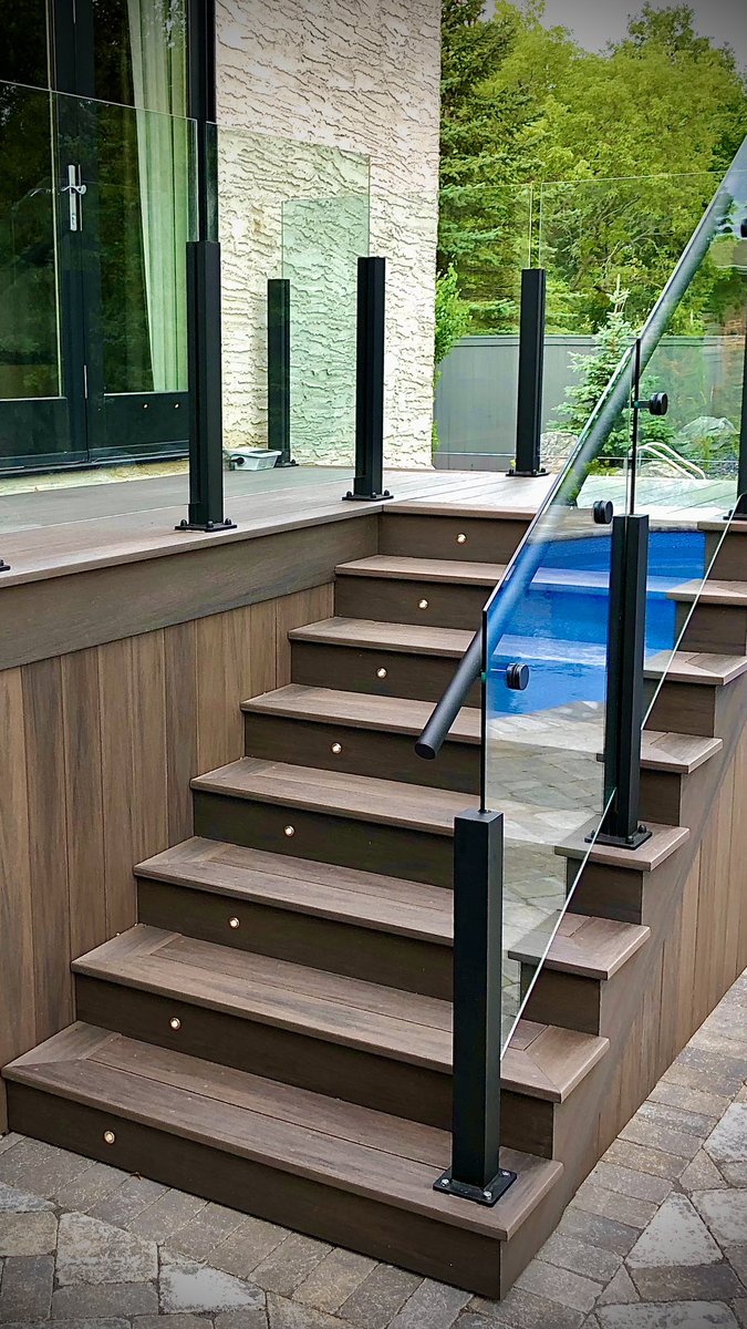 bluechipdecks's tweet photo. Here! Sexy Decks For You You View #wpg  #manitoba #winnipeg #exploremb #landscapeideas #deckideas #backyardgoals https://t.co/79zQbEZXmh