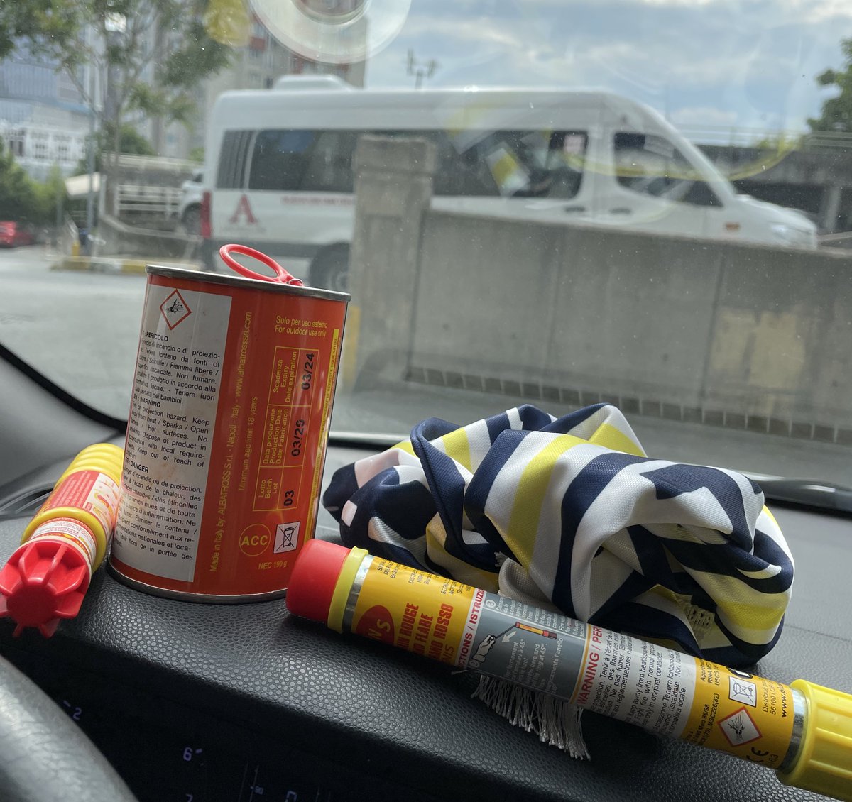 Bu dünyayı yakarız senin için şampiyonluk gelince…
<a href="/FBBasketbol/">Fenerbahçe Beko</a>