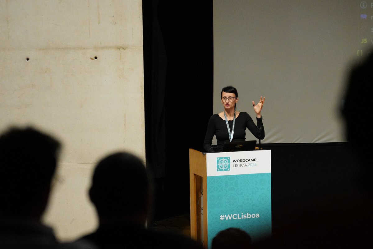 DjevaLoperka's tweet image. Creating an entirely new talk and updating an existing one, while both are live coding and are to be presented in 3 days, takes a lot of time. Luckily, @kinsta recognises the importance of doing it and has sponsored that time and all travel costs for me ❤️