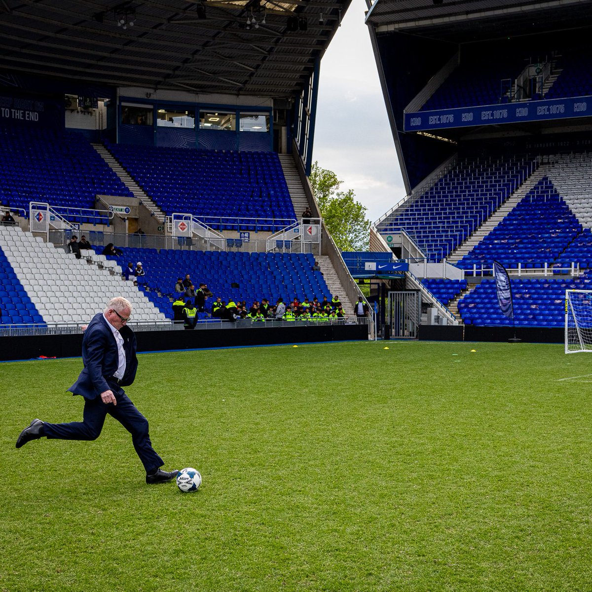 RichParkerLab's tweet photo. Football’s more than a game here - it’s pride, it’s opportunity and it’s community.

The work @BCFC_Foundation are doing is changing lives across Birmingham.

They even let me take a free kick… it cleared the bar, the stand and most of Small Heath. ⚽️ https://t.co/SRTwVGTXYT