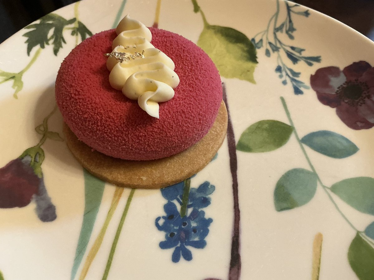 I’m rather partial to a cake (major understatement) and this is the newest offering from my favourite bakery in Ciren. My usual is the sticky toffee bar, but they tempted me with this peach Melba concoction, I bought some sticky toffee bars too obviously