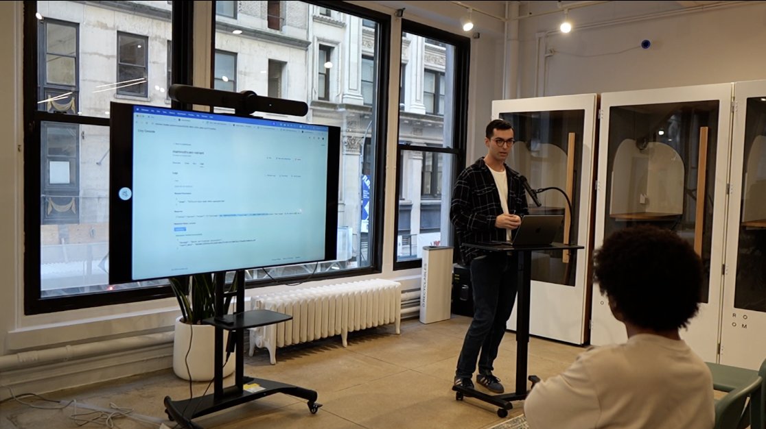 3/ In a world flooded with AI noise, <a href="/livylabs/">Livy</a> aims to be the solution to verify the truth.

<a href="/saugardev/">Saul</a> demoed how ZK proofs can verify content authenticity, prove provenance, and defend against deepfakes, enabling a future of trusted information through cryptography.
