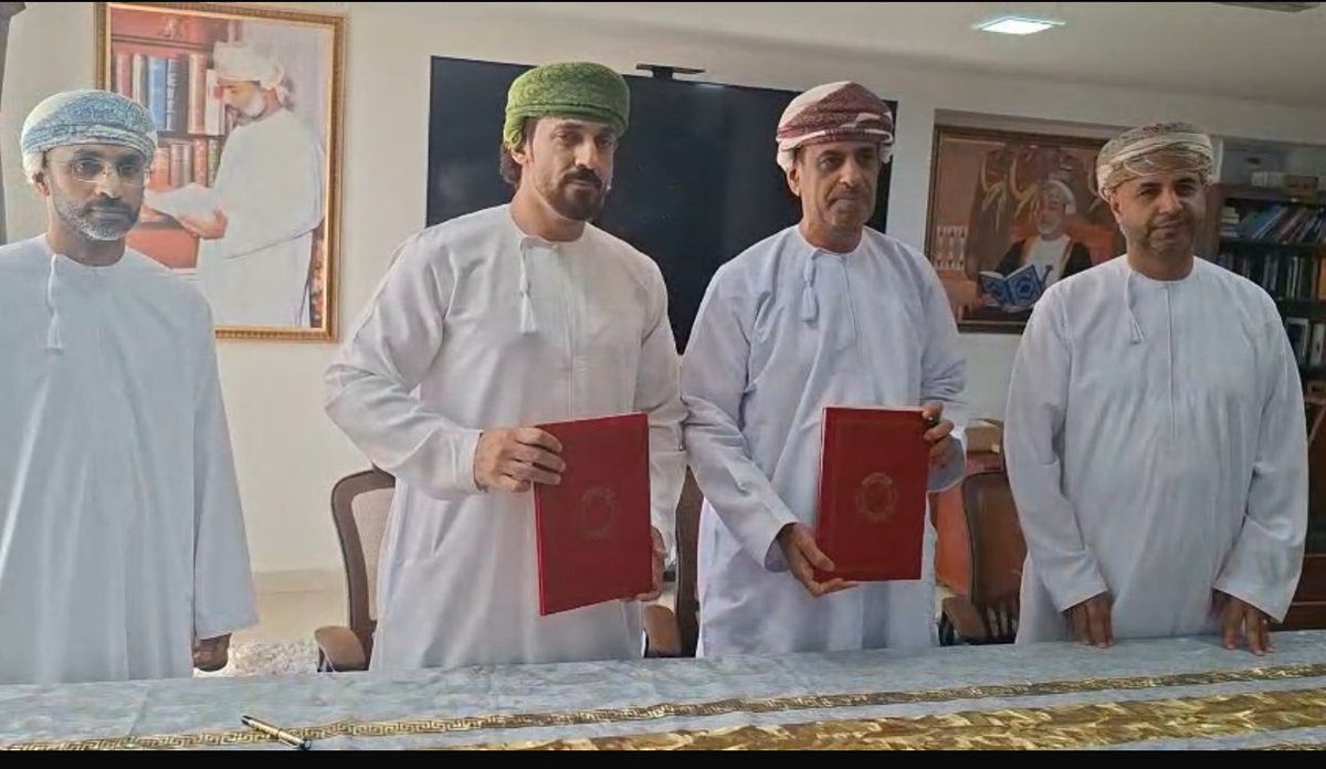 جمعية المحامين العمانية توقع ثلاث اتفاقيات مع شركات التأمين المحليةوذلك لتقديم خدمة للمكاتب والمحامين وعوائلهم حول التغطية التأمينية عن الأخطاء المهنية والتأمينات الأخرى بمقر الجمعية بولاية بوشر مرتفعات المطار غلا