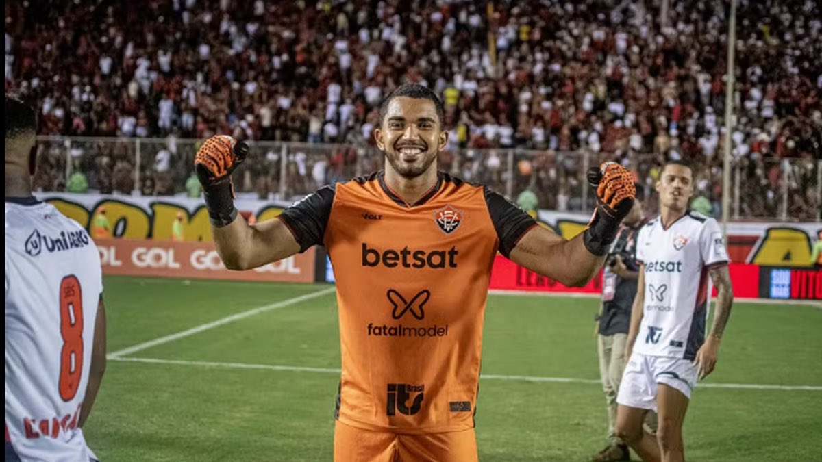 Lucas Arcanjo está entre os goleiros com mais defesas no mundo em 2025

galaticosonline.com/noticias/vitor…