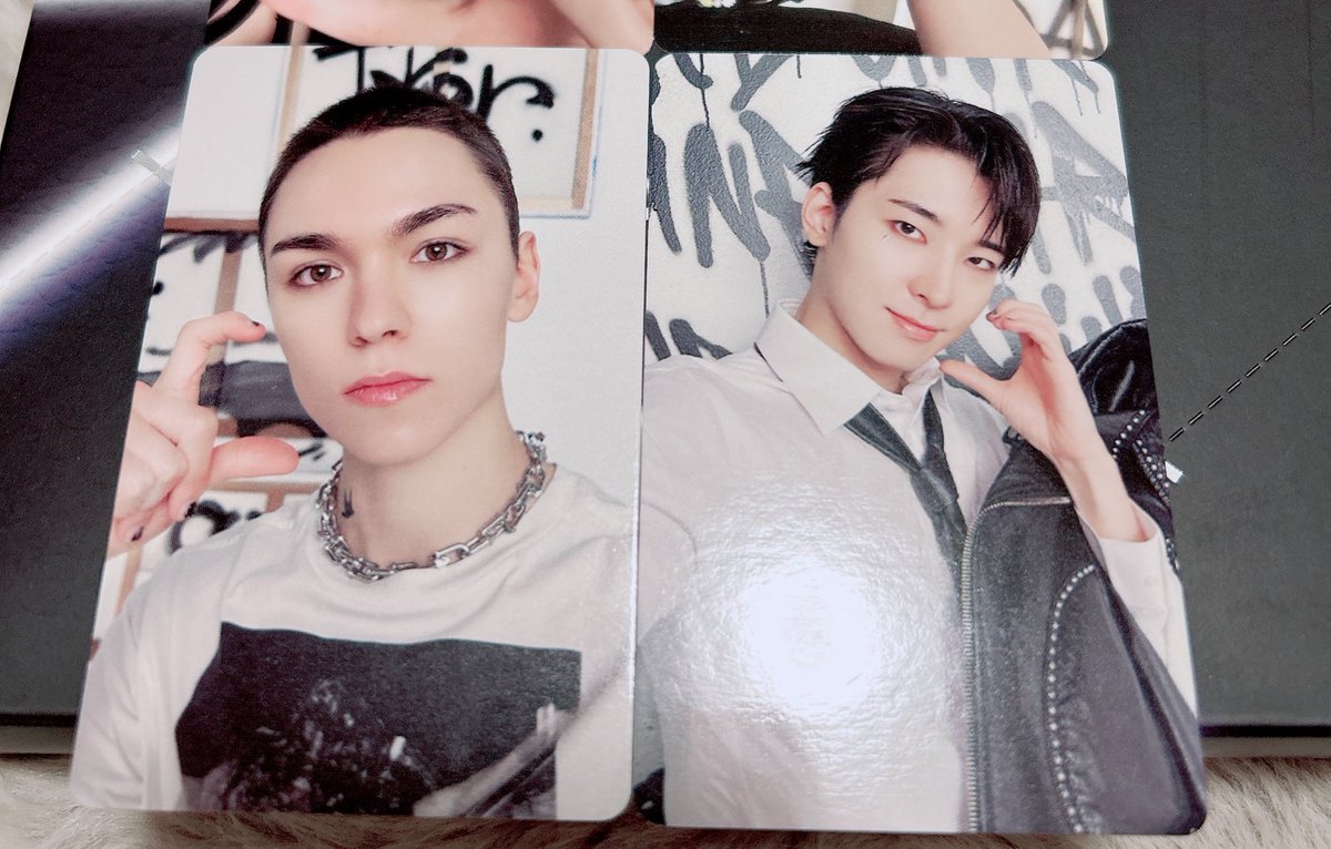 junyo66's tweet photo. @as__yc 検索から失礼致します
こちら2種と💖2種まとめて交換可能でしょうか？ご検討よろしくお願いいたします https://t.co/9xO43hAOEg