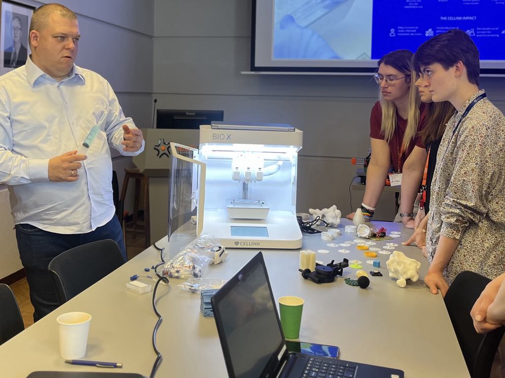 Nencki Open Lab (@nencki) on Twitter photo Today we run 3D printing workshop with <a href="/POLBIONICA/">POLBIONICA</a> and Helpi Optics as a satellite event for Neurons in Action conference at <a href="/NenckiInstitute/">Nencki Institute of Experimental Biology PAS</a>! Today we run 3D printing workshop with <a href="/POLBIONICA/">POLBIONICA</a> and Helpi Optics as a satellite event for Neurons in Action conference at <a href="/NenckiInstitute/">Nencki Institute of Experimental Biology PAS</a>!