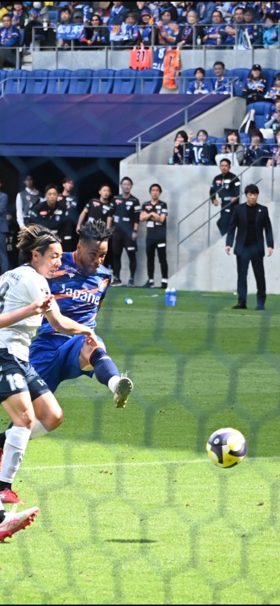 ko_viv's tweet image. シュートシーンはこれしかないの
撮れなかった
力量不足🥲
#マテウス・ジェズス
#MATHEUSJESUS

#vvaren #vvaren2025 #Jリーグ #長崎千葉