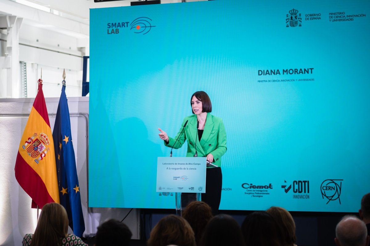 CienciaGob's tweet photo. 📍 La ministra de @CienciaGob ha inaugurado hoy el Laboratorio de Imanes de Alto Campo SMART-Lab, una infraestructura de vanguardia única en España.

🗣️ @DianaMorantR: "Nos va a permitir ganar soberanía estratégica y tecnológica".

https://t.co/ETOtV4Ih89 https://t.co/FX1D26sMY3