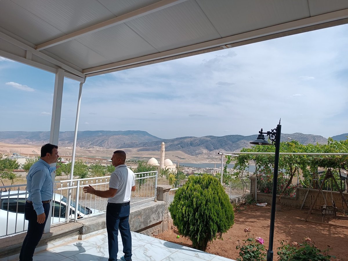Hasankeyf_MEM's tweet photo. Evden Okula Okuldan Gönüle Projesi ilçemizde uygulanmaya başlandı. İlçe Müdürümüz Murat YAĞMUR, bu proje kapsamında Hasankeyf İlkokulu idaresi ve öğretmenleri ile birlikte veli ziyaretleri gerçekleştirdi.
@tcbestepe 
@tcmeb 
@batmanvaliligi 
@mehmetaliimrak 
@yasarciger https://t.co/WBpTHGt9Sr