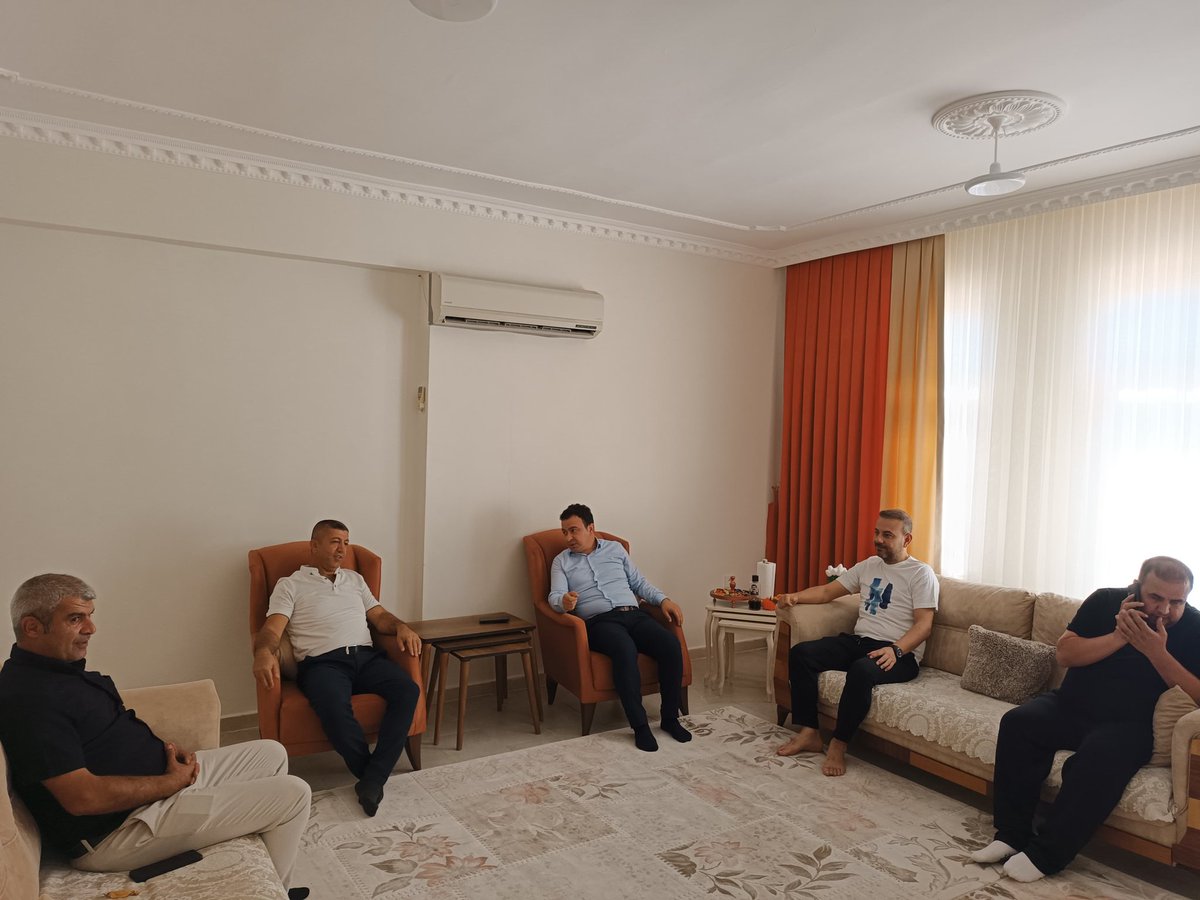 Hasankeyf_MEM's tweet photo. Evden Okula Okuldan Gönüle Projesi ilçemizde uygulanmaya başlandı. İlçe Müdürümüz Murat YAĞMUR, bu proje kapsamında Hasankeyf İlkokulu idaresi ve öğretmenleri ile birlikte veli ziyaretleri gerçekleştirdi.
@tcbestepe 
@tcmeb 
@batmanvaliligi 
@mehmetaliimrak 
@yasarciger https://t.co/WBpTHGt9Sr