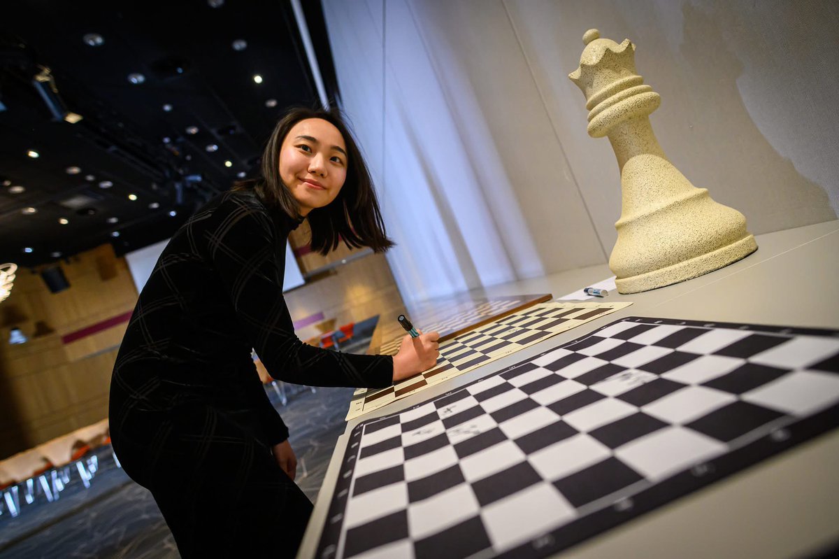 FIDE Commission for Women's Chess (@fidewomen) on Twitter photo Norway Chess is on!🔥
✅Best players 💪
✅Exciting format 💥 (Armageddon level of excitement!)
✅Equal prize fund for men & women👏👏👏
✅Top quality chess🔝
Who do you think will win this year?
#chess #womeninchess
Photos by <a href="/NorwayChess/">Norway Chess</a> Norway Chess is on!🔥
✅Best players 💪
✅Exciting format 💥 (Armageddon level of excitement!)
✅Equal prize fund for men & women👏👏👏
✅Top quality chess🔝
Who do you think will win this year?
#chess #womeninchess
Photos by <a href="/NorwayChess/">Norway Chess</a>