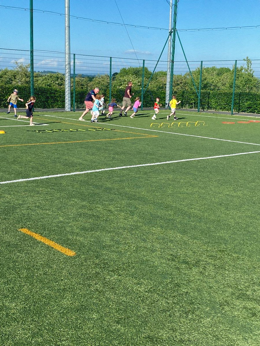 WaterfordGAACG's tweet photo. #GDCVisits #ClubSupport #MidCountyRegion #Nursery β
οΈπ
Lots of FUN, movement, games, and friendships on a spectacular evening last Thursday for the hugely popular @wellkidsgaa programme in @rathgormackgaa, huge well done to all involved ππ @comeraghamenity @jamesla13176631 https://t.co/yv18okEnR7