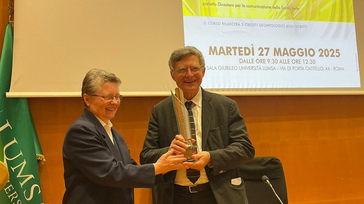 Mitezza e responsabilità al cuore della professione giornalistica
Consegnato a Paolo Ruffini il Premio Paoline 2025
di Eugenio Murrali
<a href="/Webcattolici/">Webcattolici</a> <a href="/FabioBolzetta/">𝐅𝐚𝐛𝐢𝐨 𝐁𝐨𝐥𝐳𝐞𝐭𝐭𝐚</a> <a href="/paoloruffini2/">Paolo Ruffini</a> 
osservatoreromano.va/it/news/2025-0…