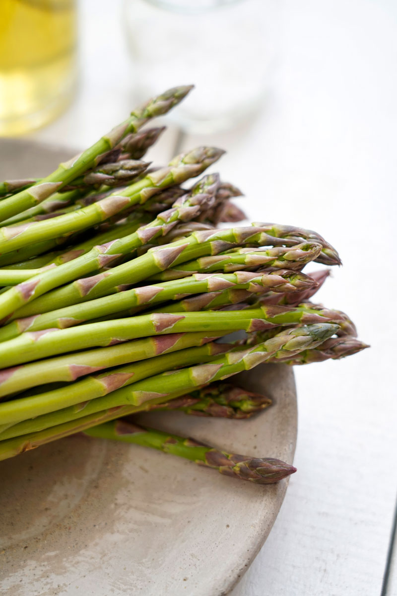 Getting Gussy! 5 Grilled Asparagus Recipes For Spring - bust.com/getting-gussy-…