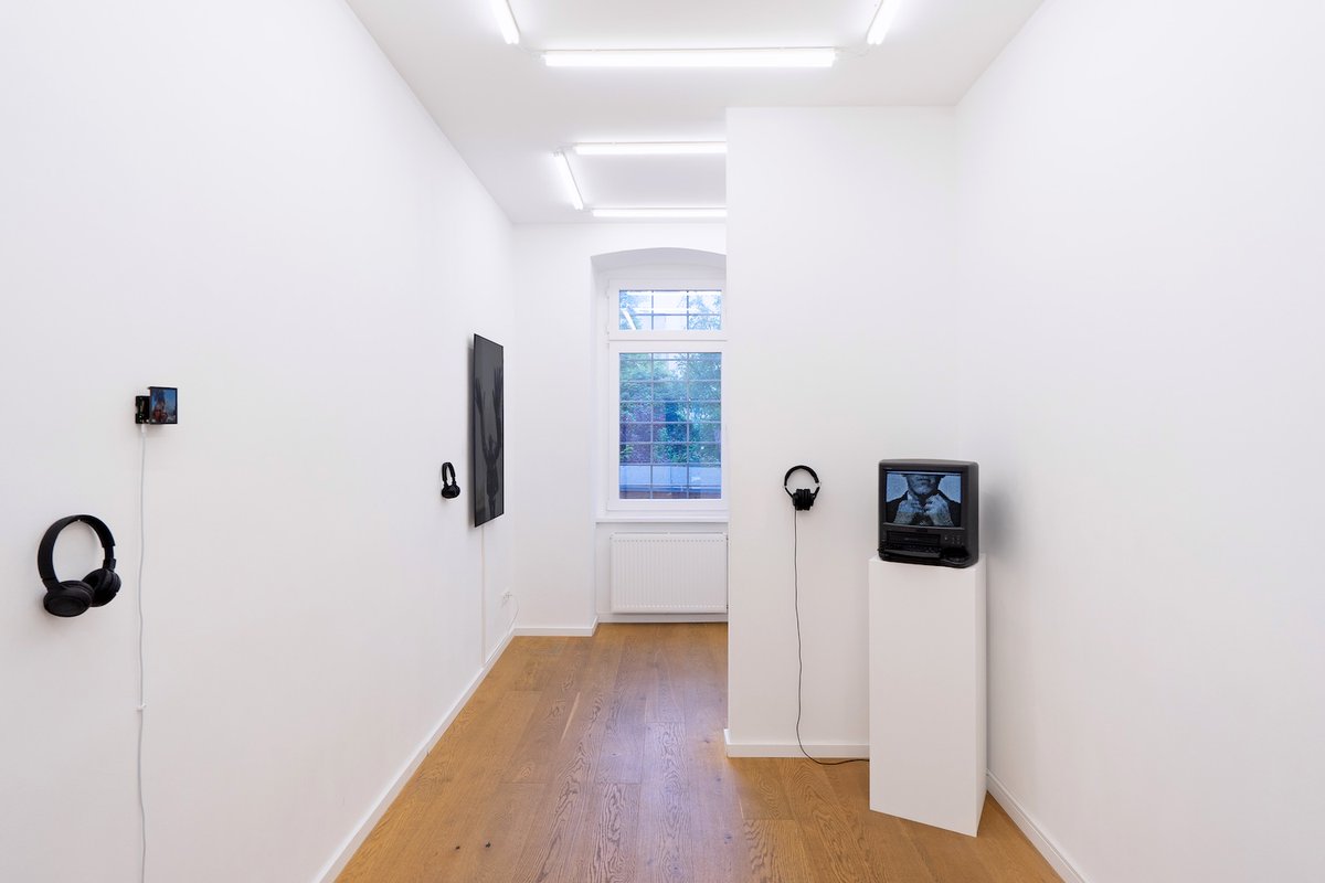 Galerie Met tweet media