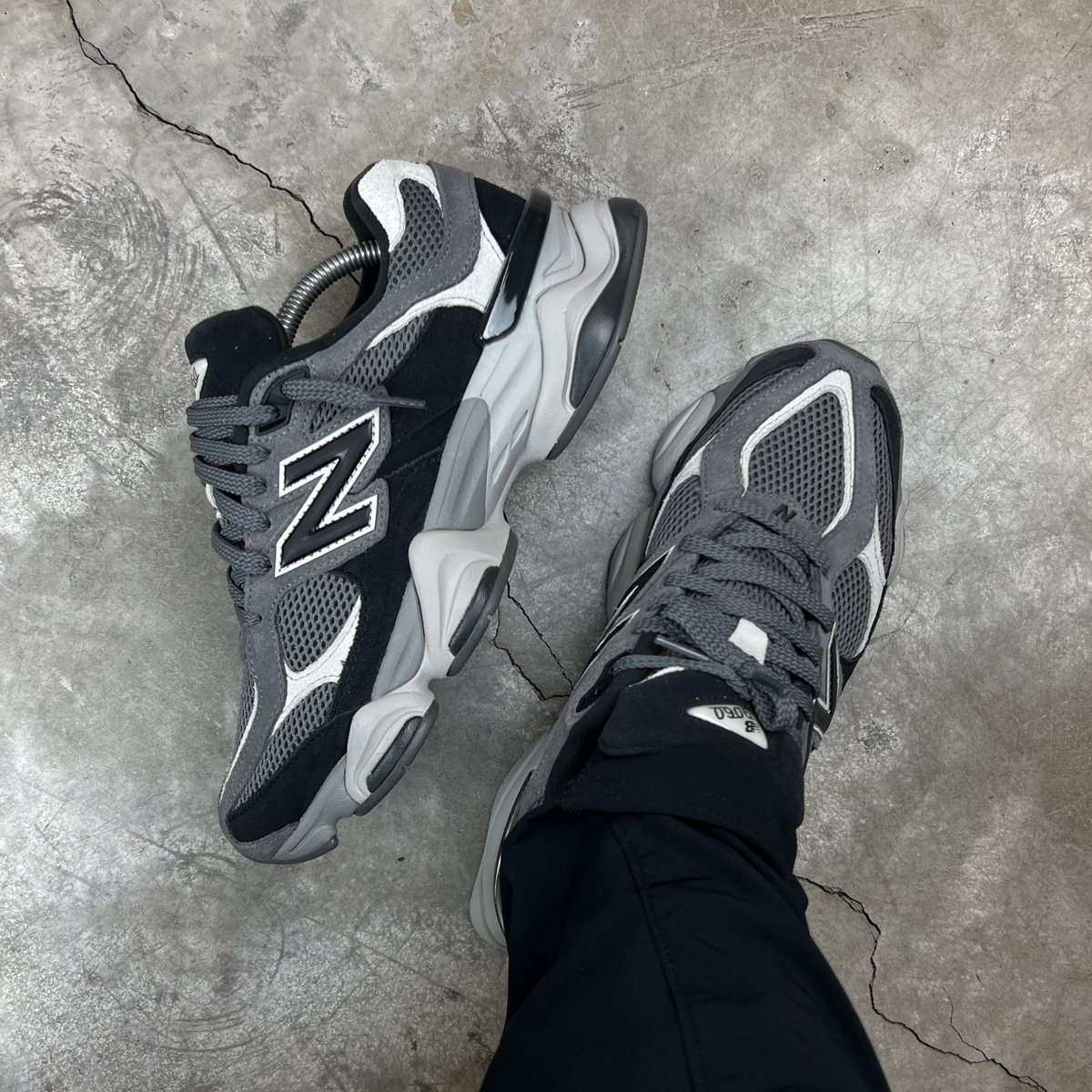 New: New Balance 9060 - Grey 🌪️