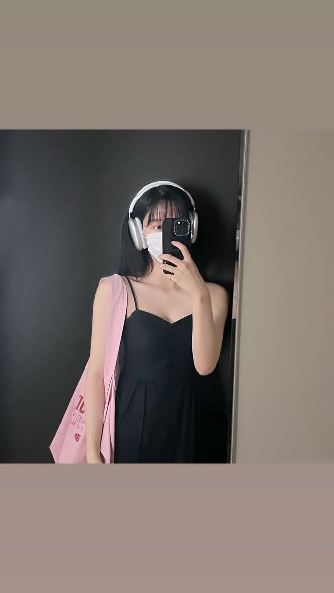 rebeacce's tweet photo. Gonna hit the gym first before going to bed. https://t.co/kDfwVXjcdn