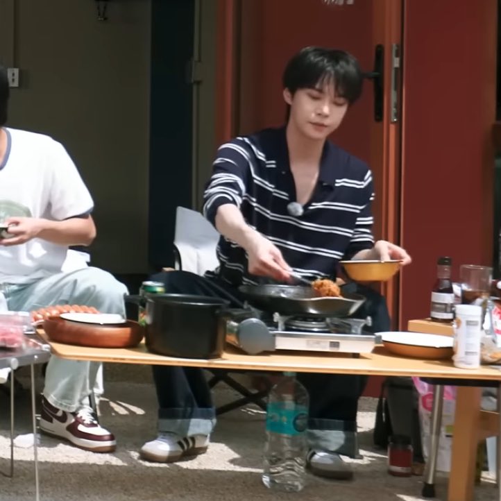 또잉 tweet media