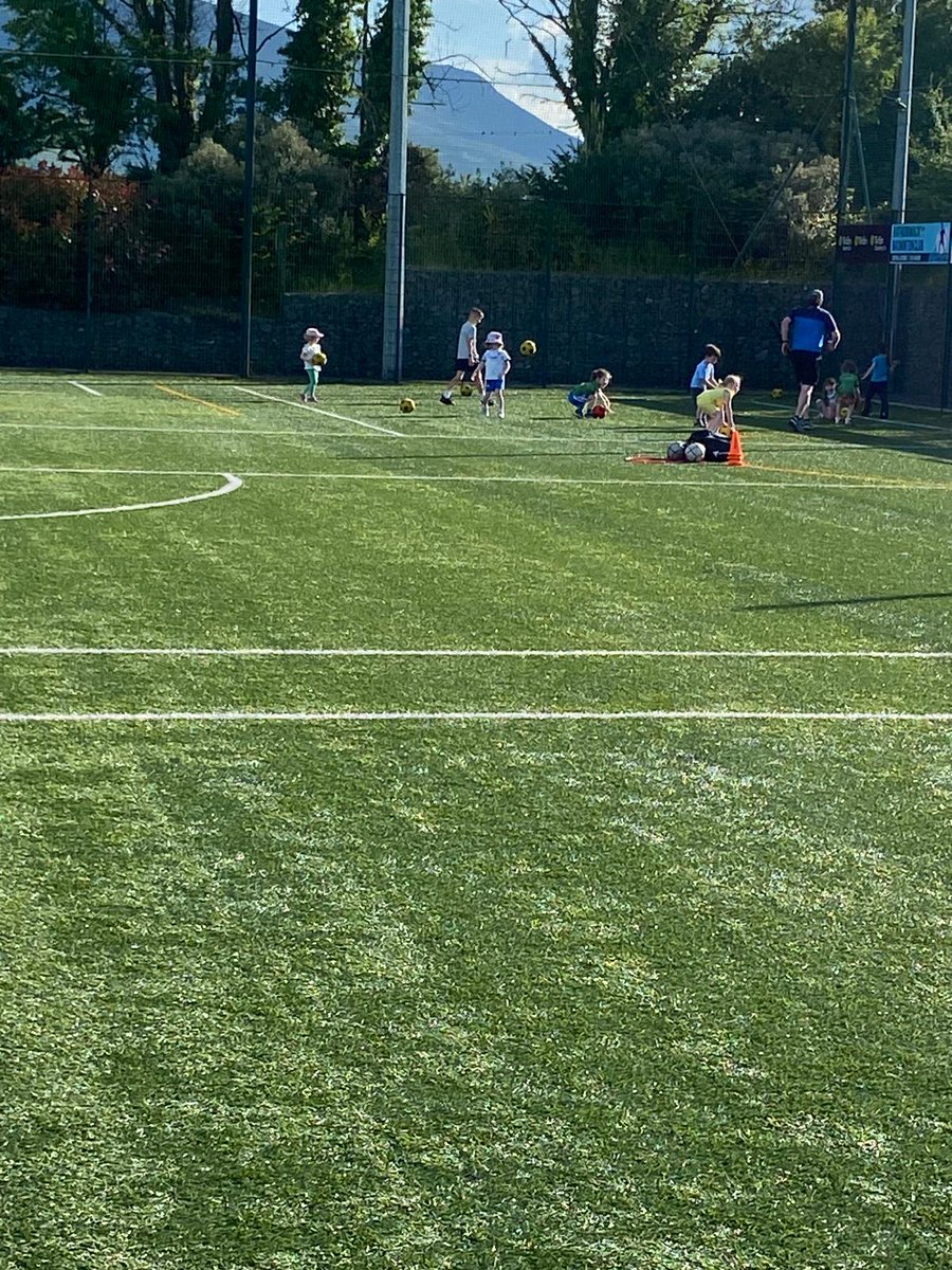 WaterfordGAACG's tweet photo. Wonderful atmosphere throughout, with brilliant energy from the coaches as well, remember to contact your local #GDC if any club requires a #NurseryWorkshop, @WaterfordGAA @EastDeiseGAA @CnamB_Waterford @MunsterGAA @officialgaa @wlrfm @C97Murray @west_waterford #Positivity #GAA https://t.co/5ats8dPb7Y