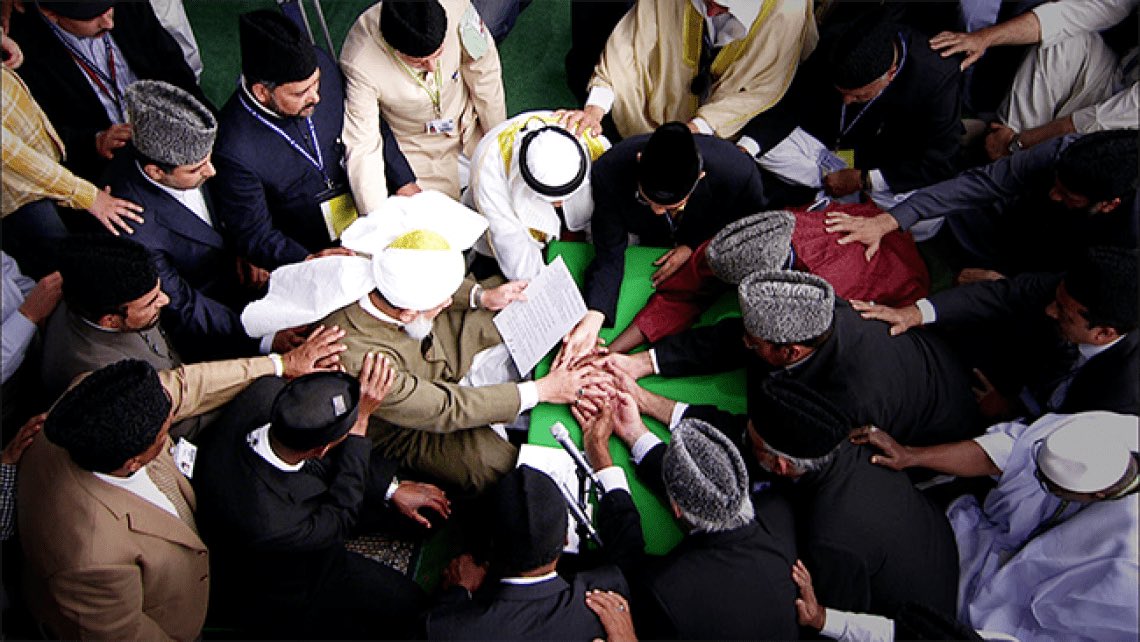 Khilafat is the divine rope that binds the believers. Without it, disunity reigns. #Khilafat #KhilafatDay