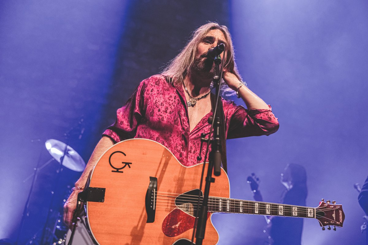 GDP's tweet image. Retour sur le concert survolté d'@ElecPyramid au Café De la Danse.
La musique d'Electric Pyramid, ne s’explique pas elle s‘écoute, c’est une alchimie qui surgit comme par magie.
Album LION dans les bacs.
📷 : GregH Photographer